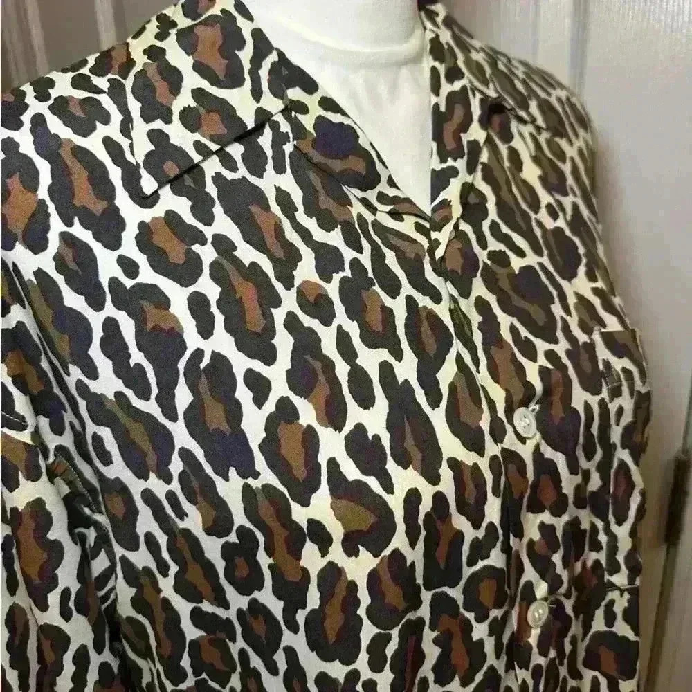 Vintage Bergdorf Goodman Long Sleeve 100% Rayon Leopard Button Down Women Small
